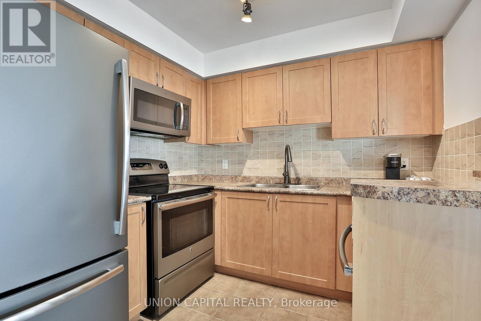708 - 9 Michael Power Place, Toronto, Ontario  M9A 0A5 - Photo 14 - W12582444