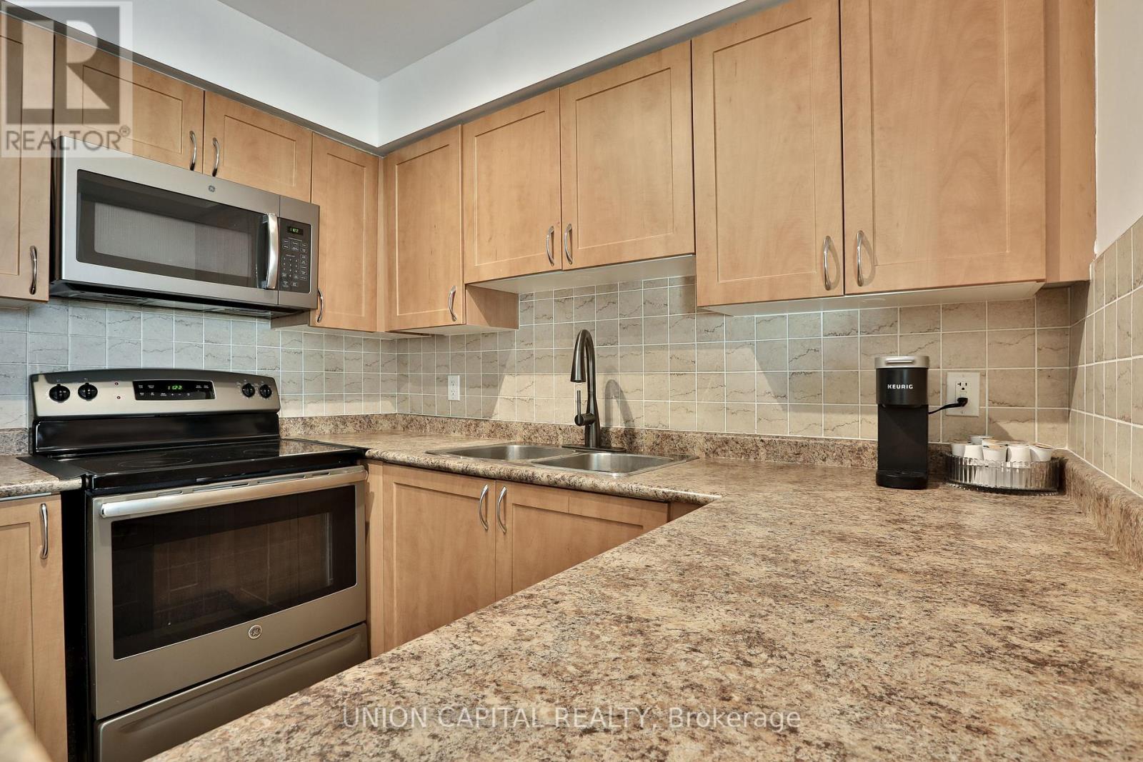 708 - 9 Michael Power Place, Toronto, Ontario  M9A 0A5 - Photo 16 - W12582444