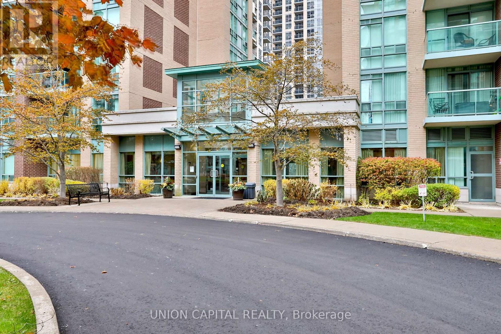 708 - 9 Michael Power Place, Toronto, Ontario  M9A 0A5 - Photo 38 - W12582444