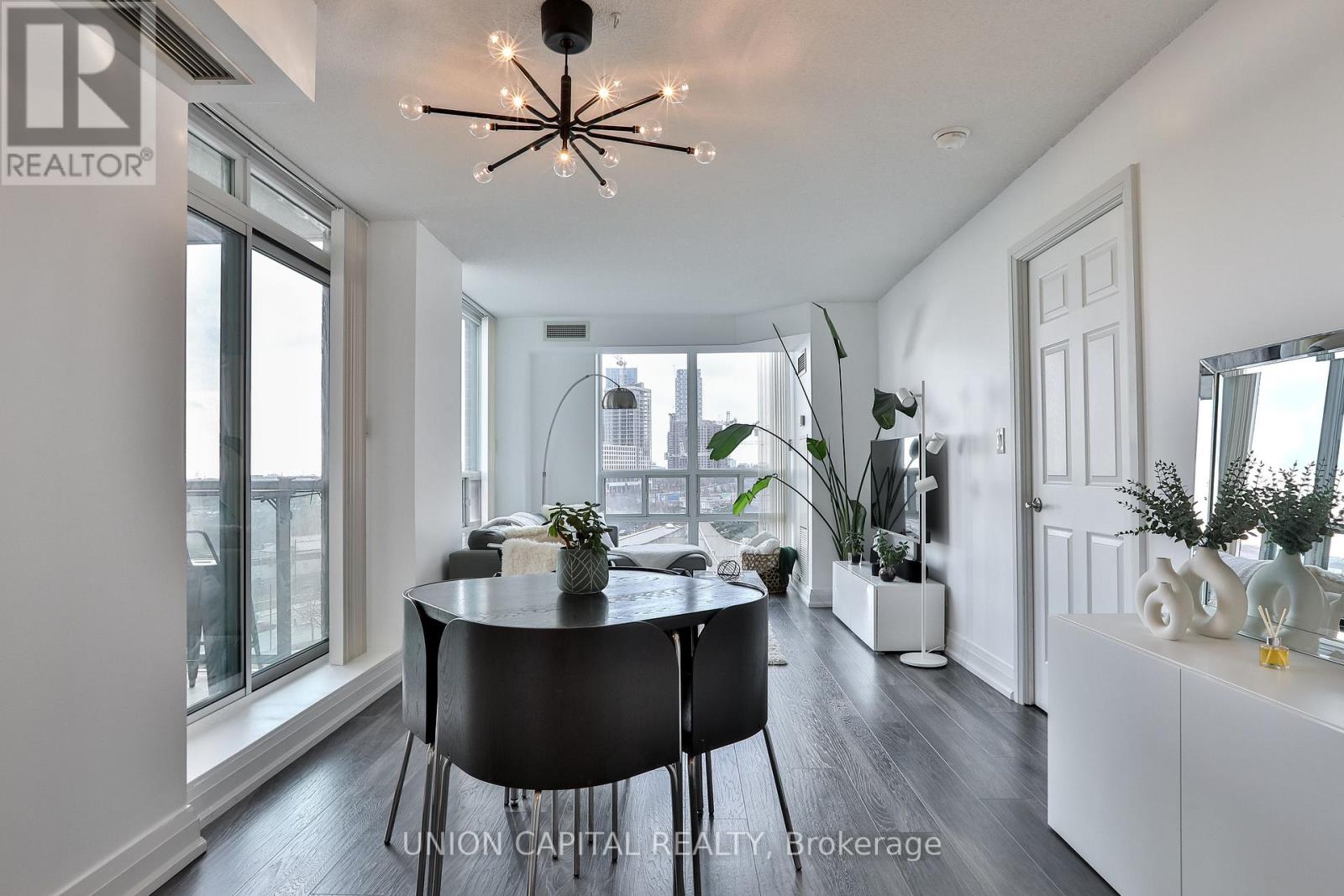 708 - 9 Michael Power Place, Toronto, Ontario  M9A 0A5 - Photo 7 - W12582444