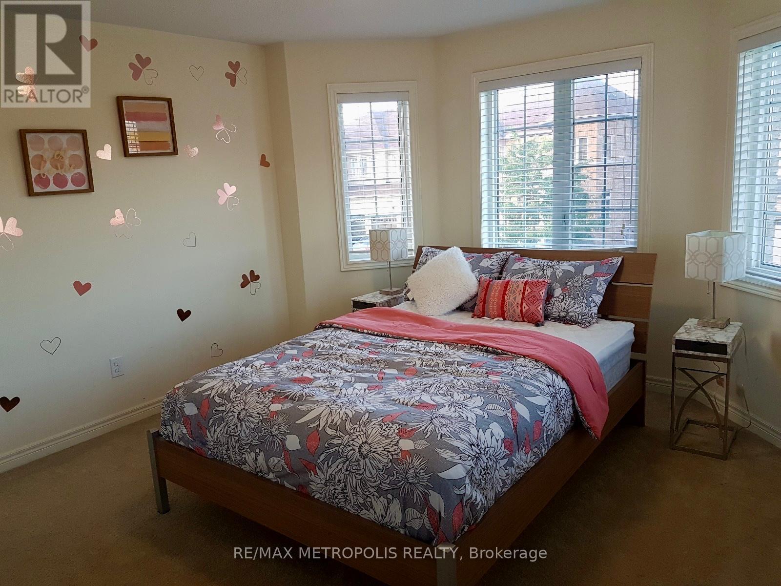 Main - 4 Kerrigan Drive, Brampton, Ontario  L6R 0S4 - Photo 11 - W12582460