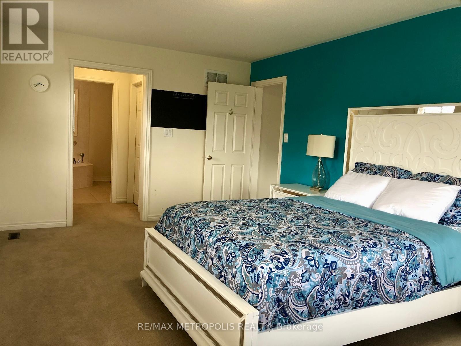 Main - 4 Kerrigan Drive, Brampton, Ontario  L6R 0S4 - Photo 7 - W12582460