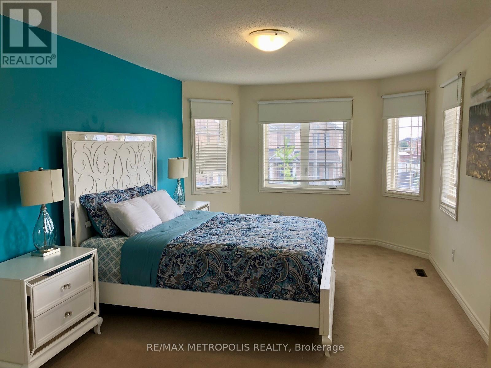 Main - 4 Kerrigan Drive, Brampton, Ontario  L6R 0S4 - Photo 8 - W12582460