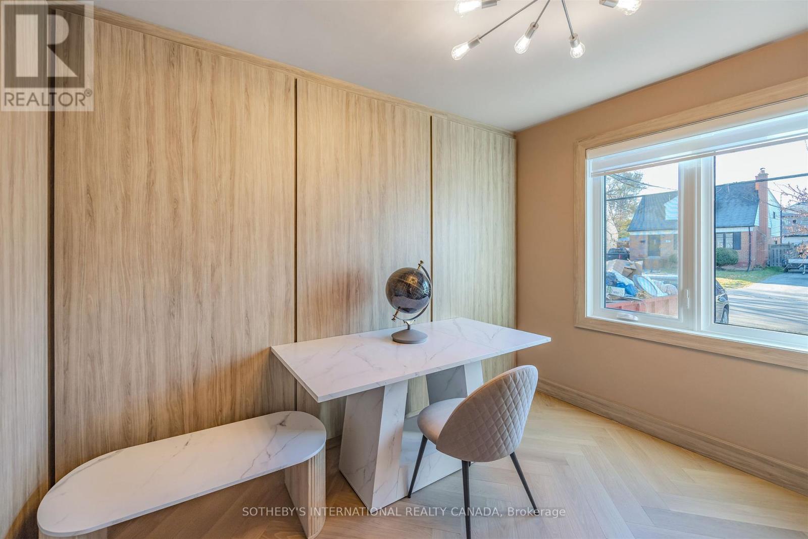 43 Riverview Heights, Toronto, Ontario M9P 2N3 - Photo 19 - W12582474