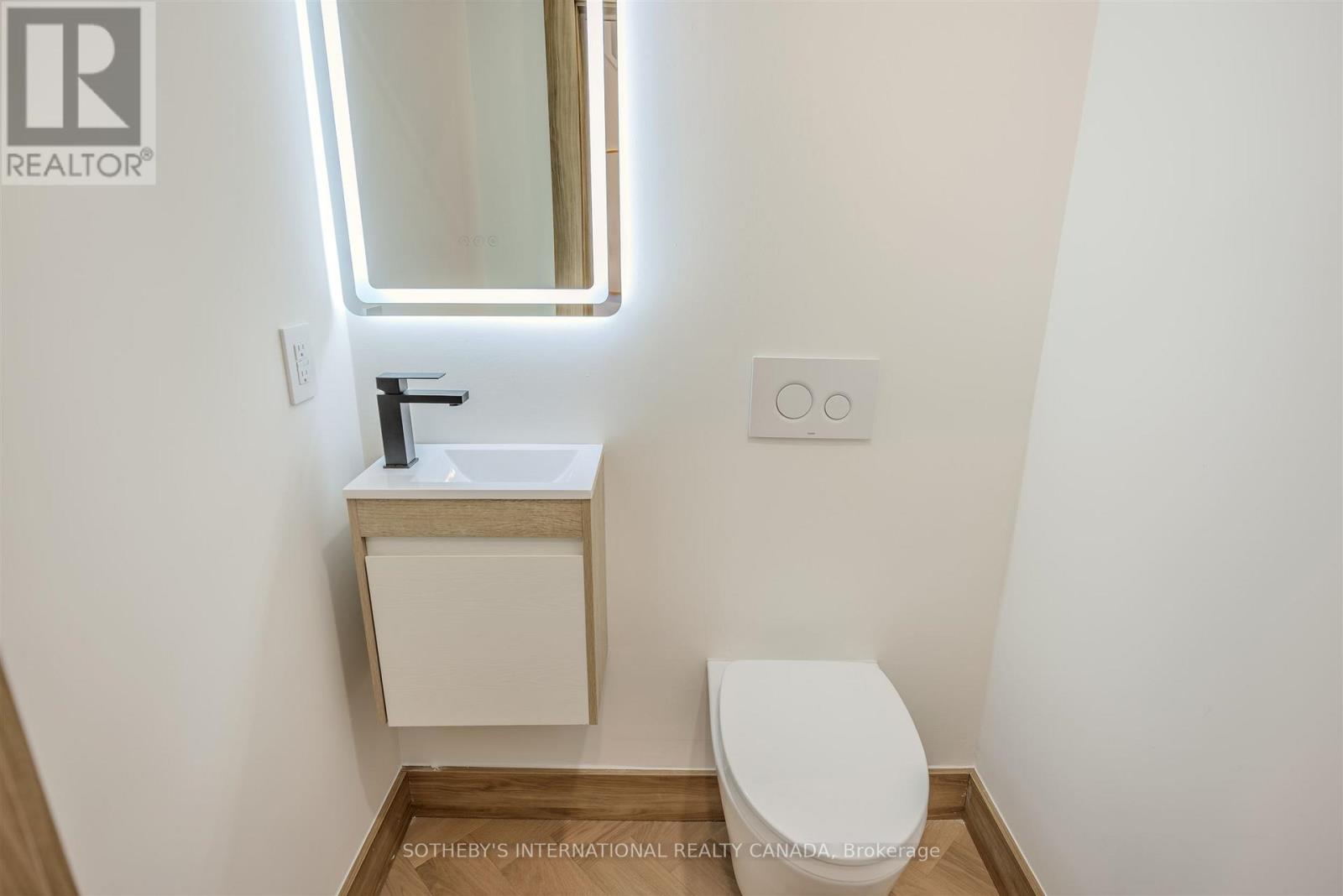 43 Riverview Heights, Toronto, Ontario M9P 2N3 - Photo 21 - W12582474