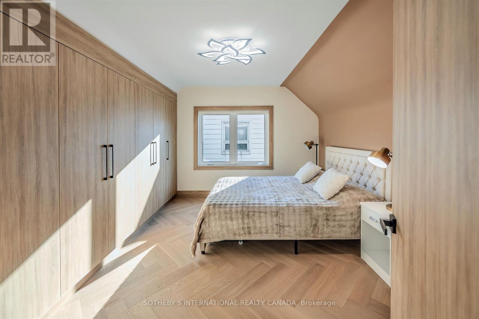 43 Riverview Heights, Toronto, Ontario M9P 2N3 - Photo 22 - W12582474