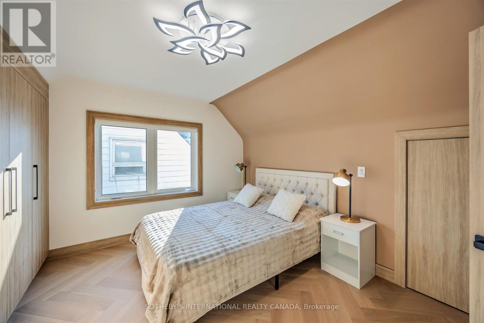 43 Riverview Heights, Toronto, Ontario M9P 2N3 - Photo 23 - W12582474