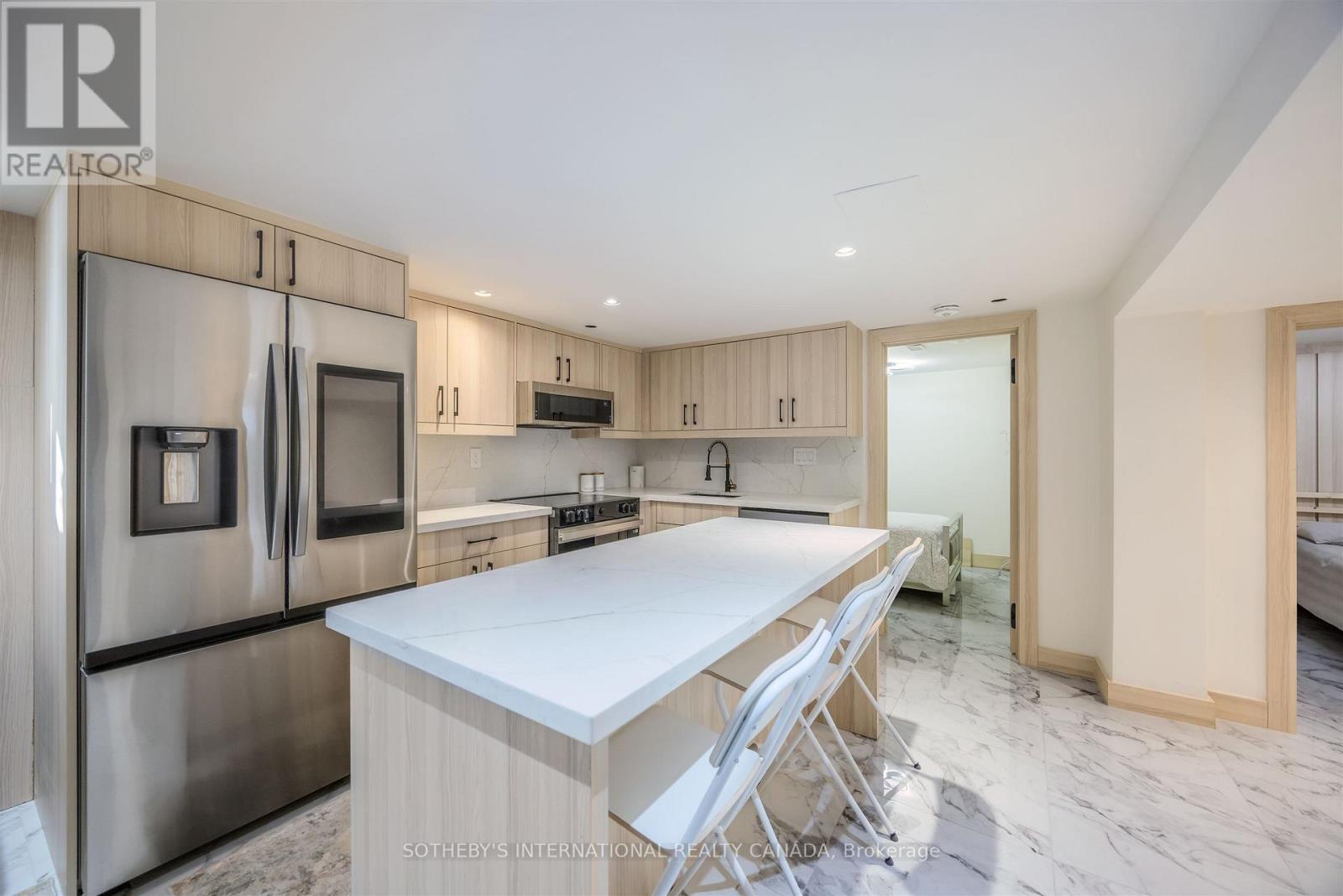 43 Riverview Heights, Toronto, Ontario M9P 2N3 - Photo 34 - W12582474