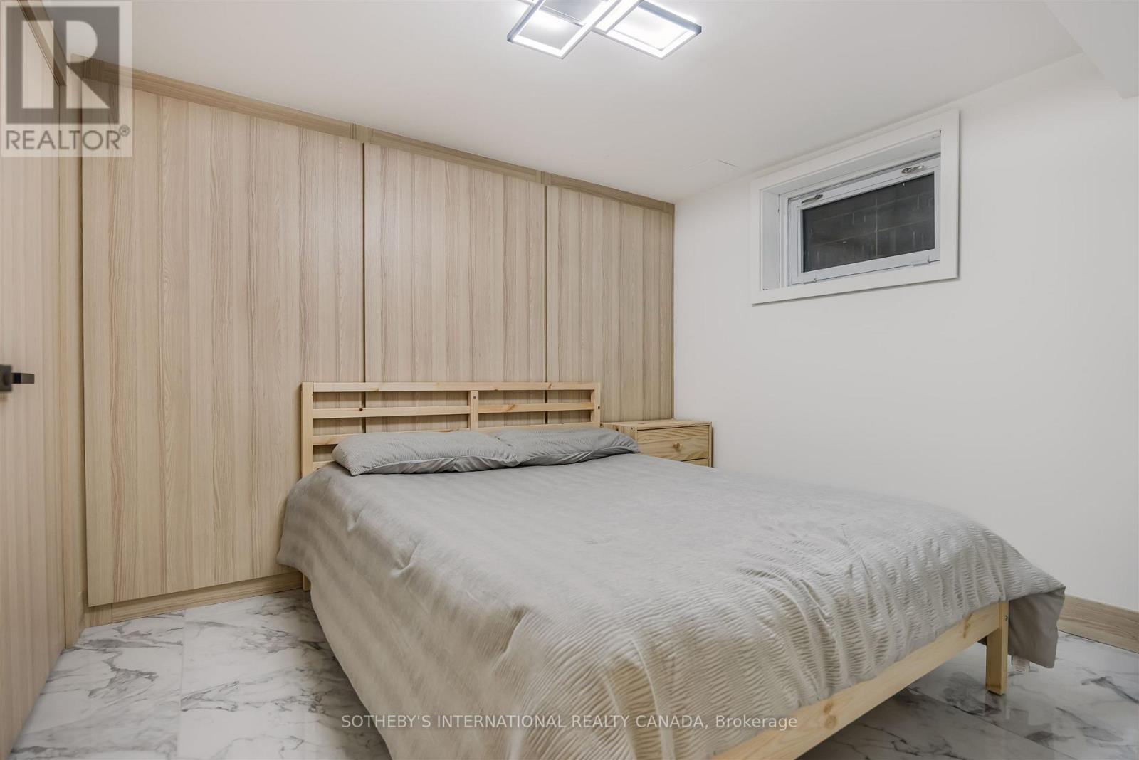 43 Riverview Heights, Toronto, Ontario M9P 2N3 - Photo 38 - W12582474