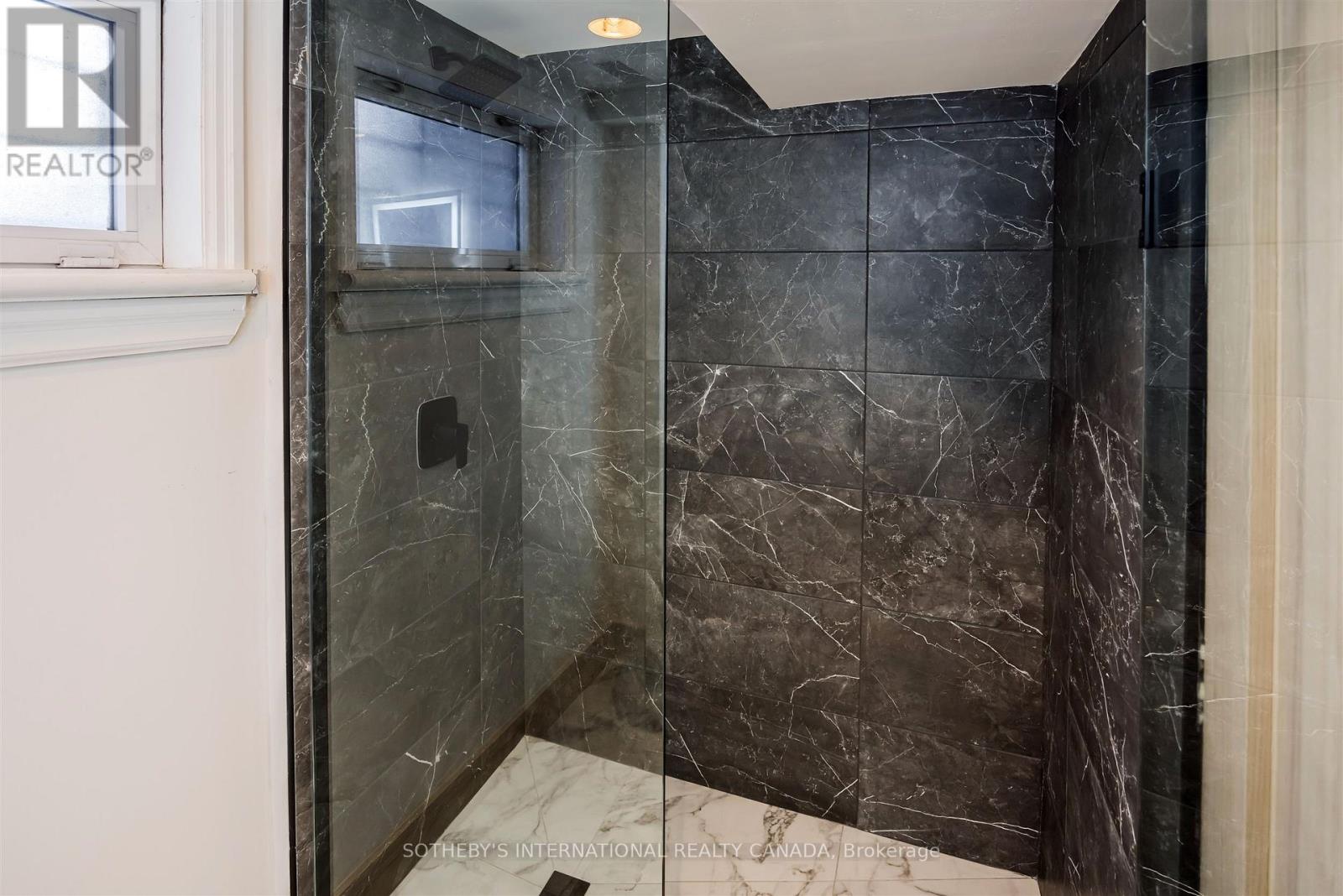 43 Riverview Heights, Toronto, Ontario M9P 2N3 - Photo 40 - W12582474