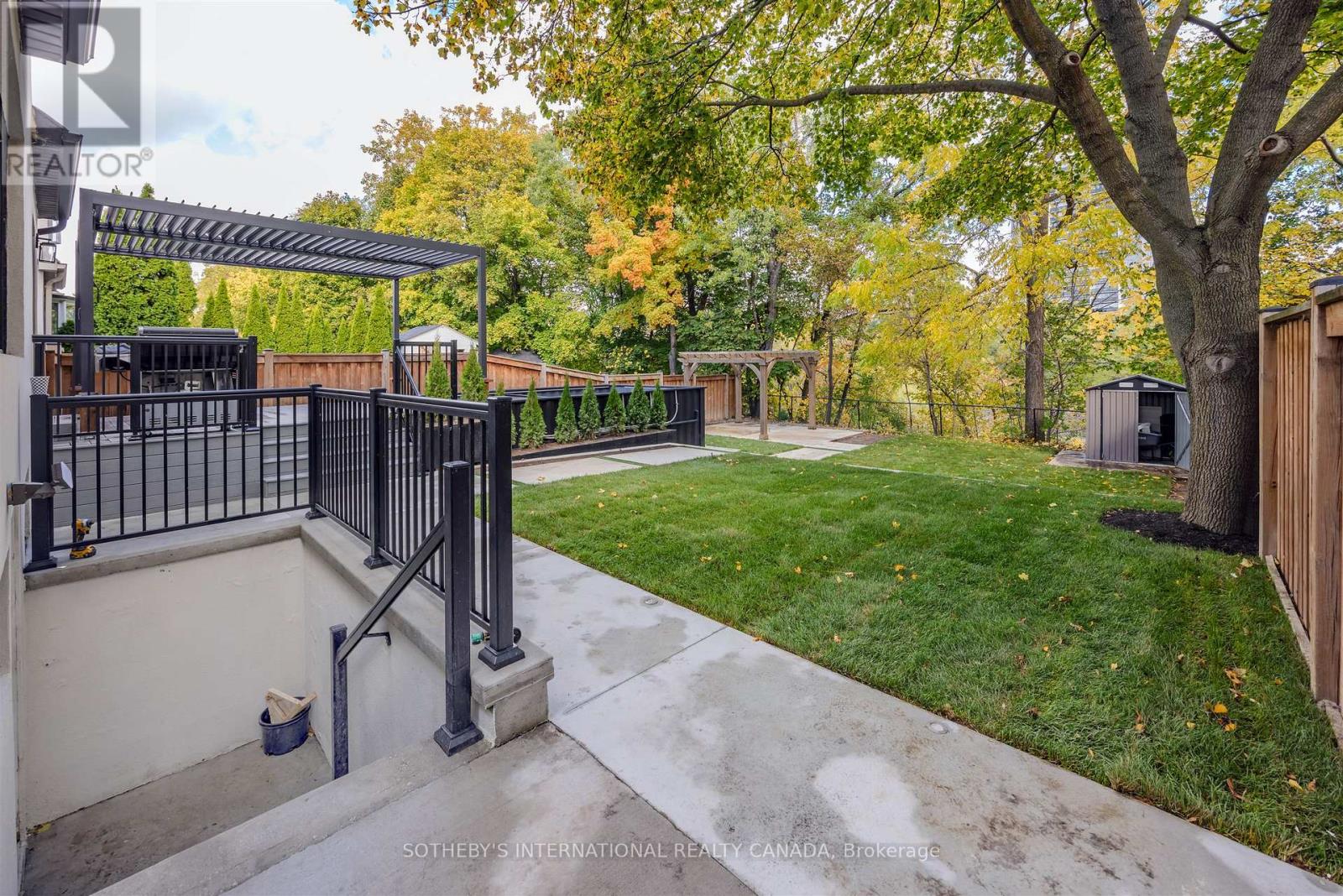 43 Riverview Heights, Toronto, Ontario M9P 2N3 - Photo 43 - W12582474