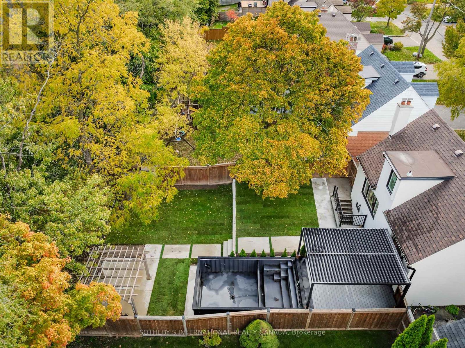 43 Riverview Heights, Toronto, Ontario M9P 2N3 - Photo 49 - W12582474