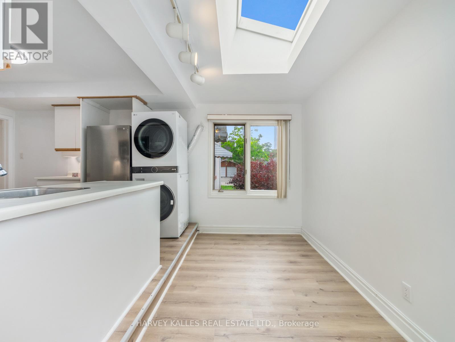 12 Gibson Avenue, Toronto, Ontario  M9V 2S6 - Photo 10 - W12582486