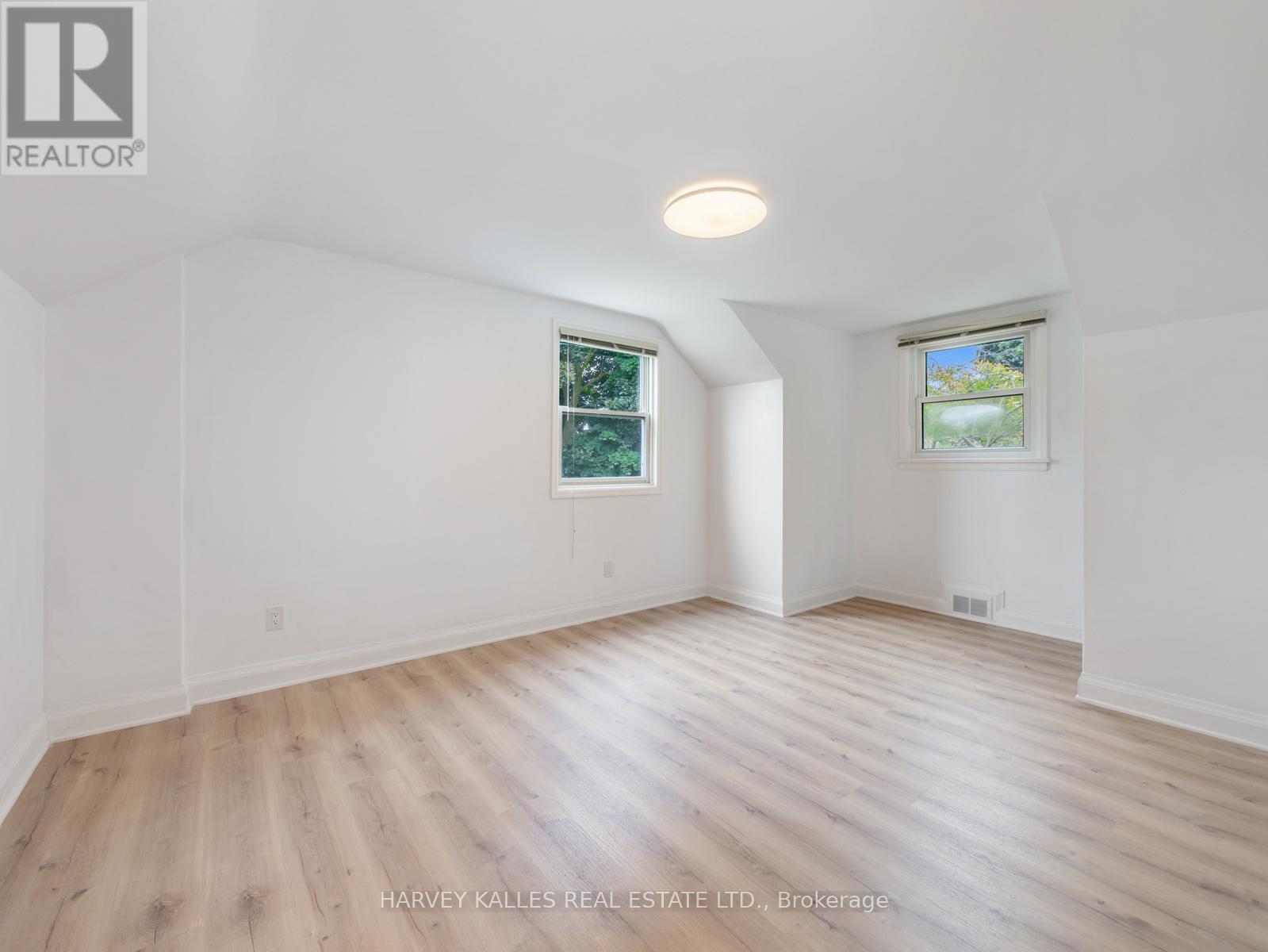 12 Gibson Avenue, Toronto, Ontario  M9V 2S6 - Photo 15 - W12582486