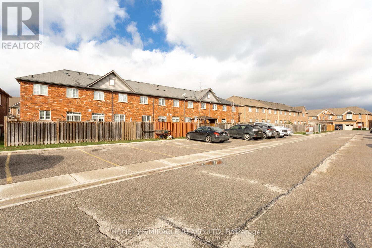 58 - 745 Farmstead Drive, Milton, Ontario  L9T 8B2 - Photo 47 - W12582494