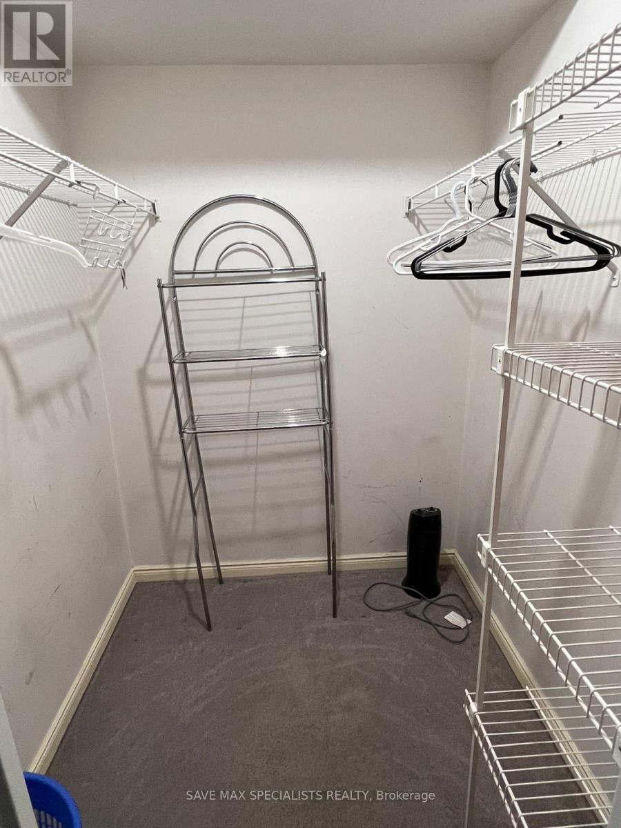 1214 - 135 Hillcrest Avenue, Mississauga, Ontario  L5B 4B1 - Photo 10 - W12582496