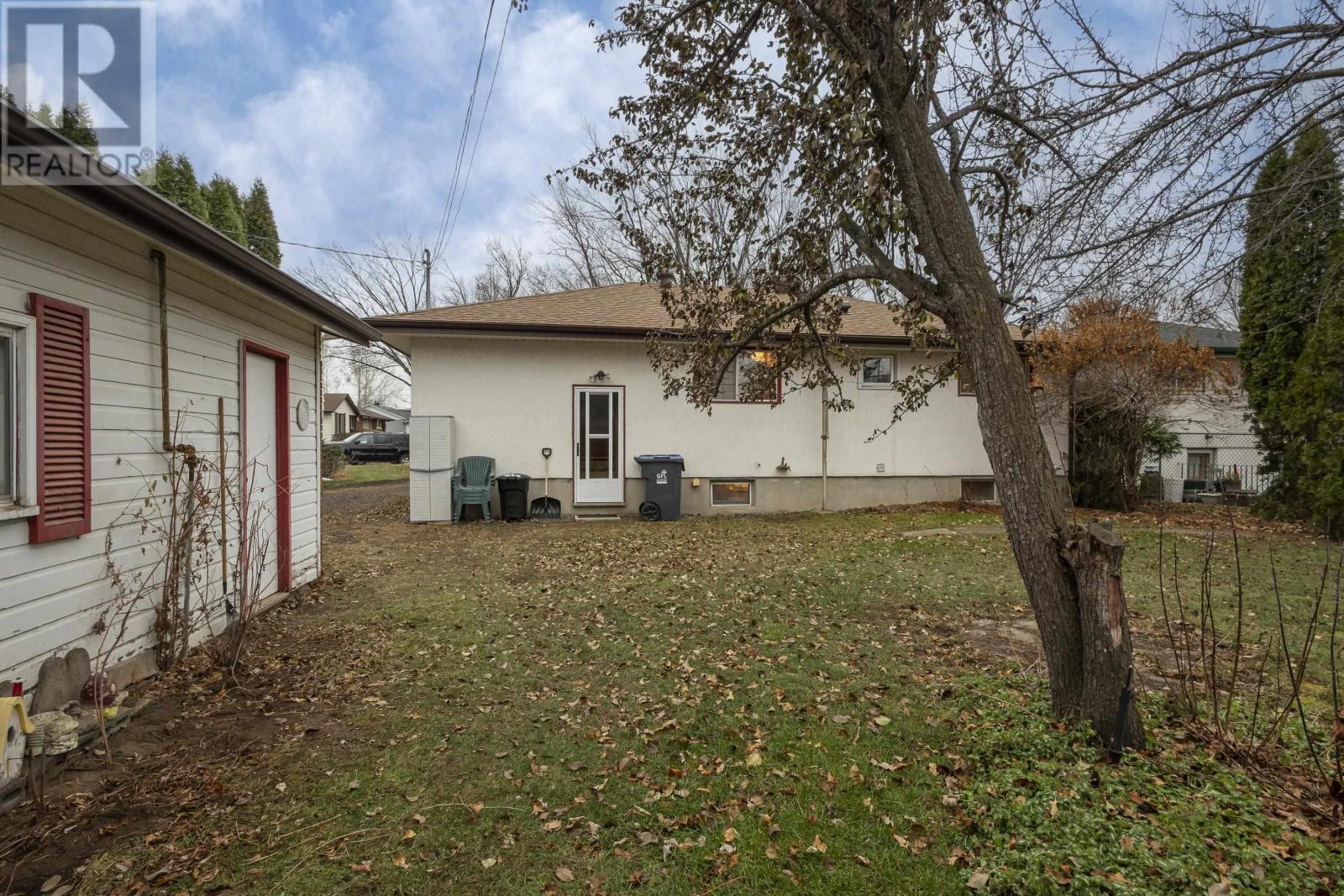 435 Amethyst Cres, Thunder Bay, Ontario  P7C 1T3 - Photo 4 - TB253567