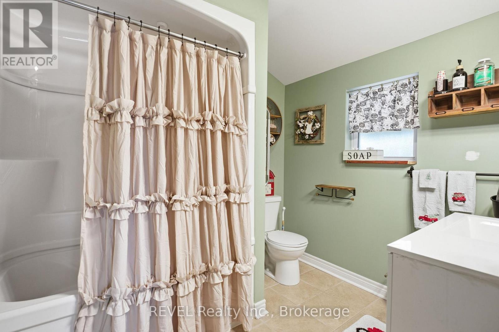 11 Facer Street, St. Catharines, Ontario  L2M 5H1 - Photo 22 - X12582628