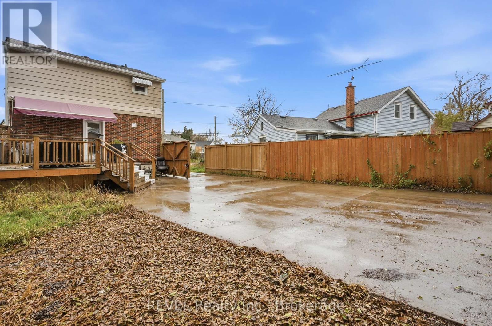 11 Facer Street, St. Catharines (Facer), Ontario  L2M 5H1 - Photo 34 - X12582628