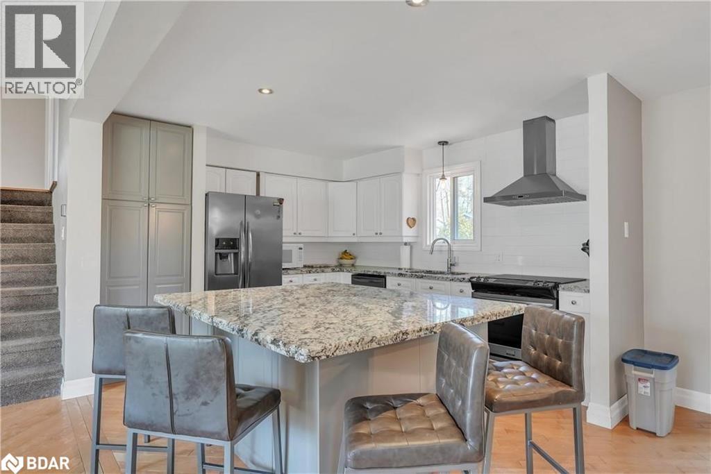 279 Sunnidale Road, Wasaga Beach, Ontario  L9Z 2T4 - Photo 5 - 40790585