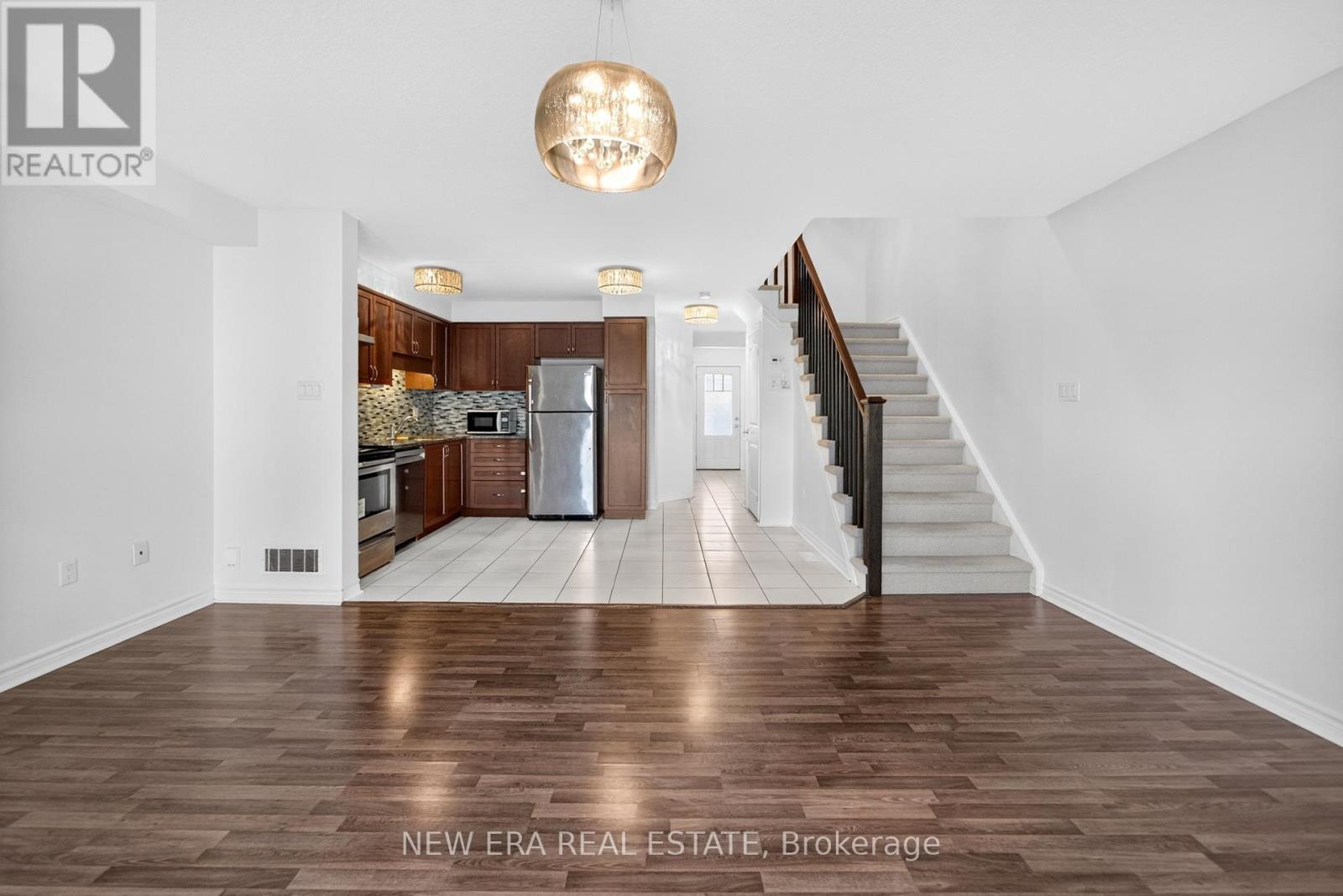 34 Arlington Crescent, Guelph, Ontario N1L 0L1 - Photo 4 - X12582438