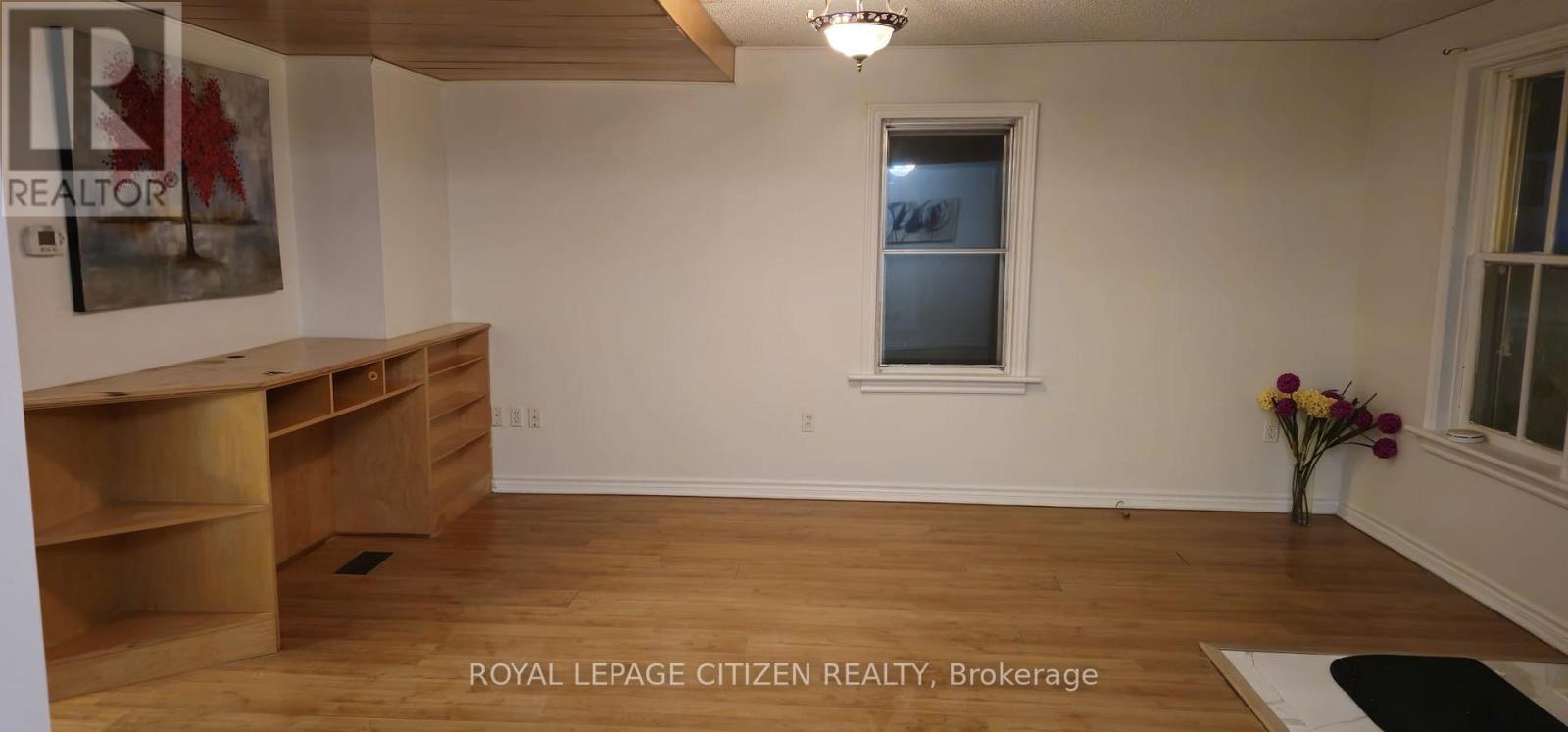 90 Mill Street W, Greater Napanee, Ontario K7R 1X9 - Photo 4 - X12582446