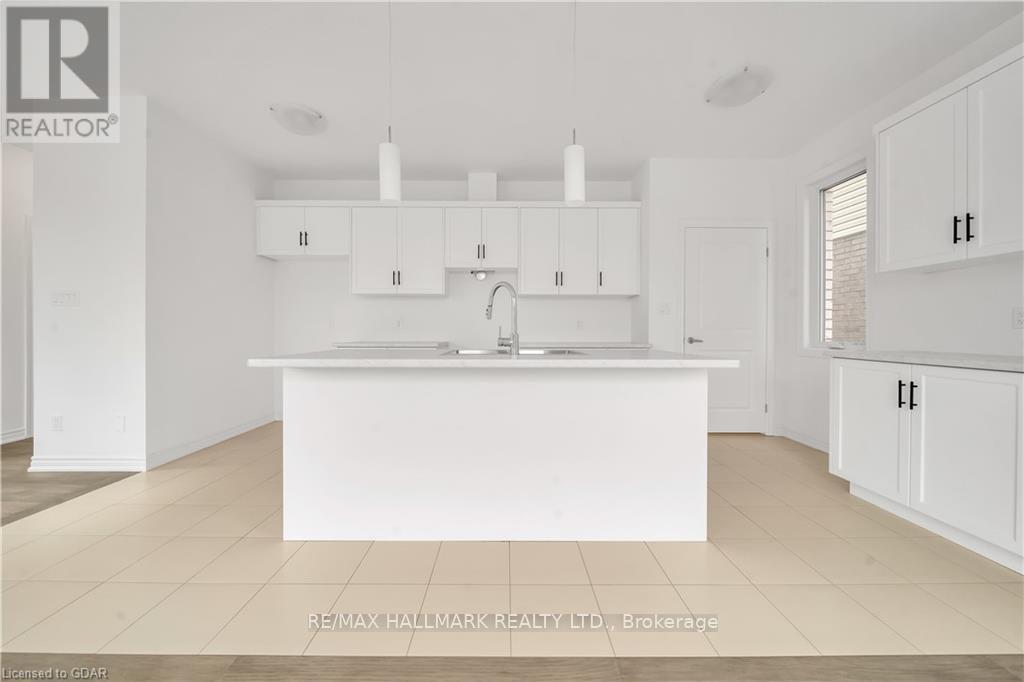 7871 Seabiscuit Drive, Niagara Falls (Ascot), Ontario  L2H 3T9 - Photo 13 - X12582504