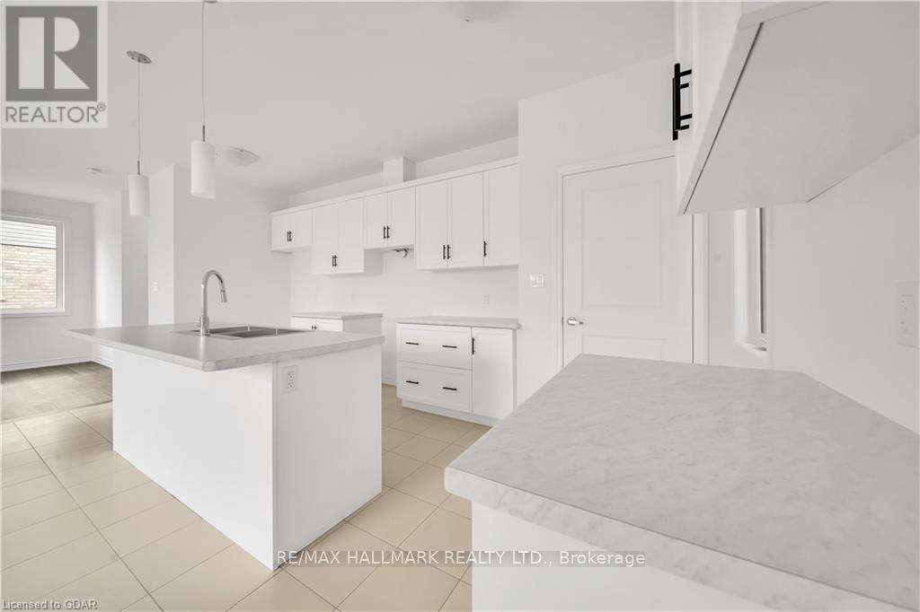 7871 Seabiscuit Drive, Niagara Falls (Ascot), Ontario  L2H 3T9 - Photo 14 - X12582504