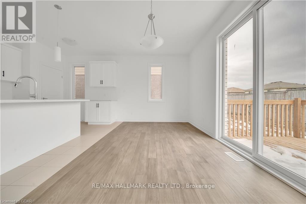 7871 Seabiscuit Drive, Niagara Falls (Ascot), Ontario  L2H 3T9 - Photo 18 - X12582504