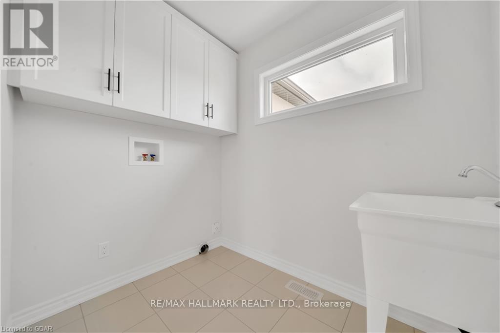 7871 Seabiscuit Drive, Niagara Falls (Ascot), Ontario  L2H 3T9 - Photo 31 - X12582504