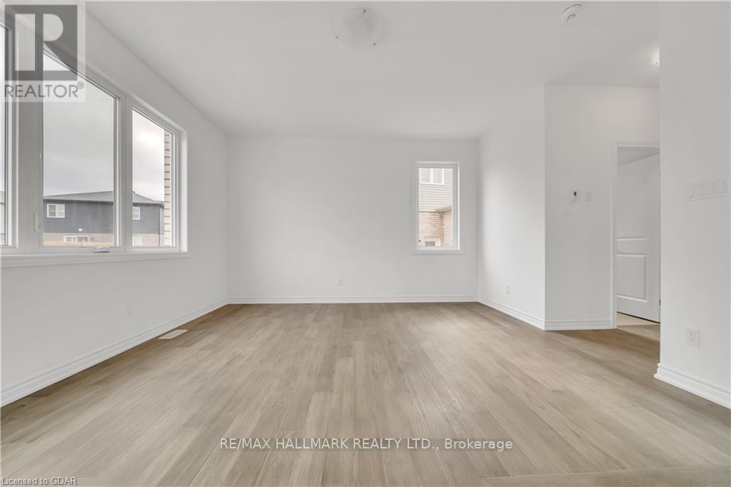 7871 Seabiscuit Drive, Niagara Falls (Ascot), Ontario  L2H 3T9 - Photo 8 - X12582504