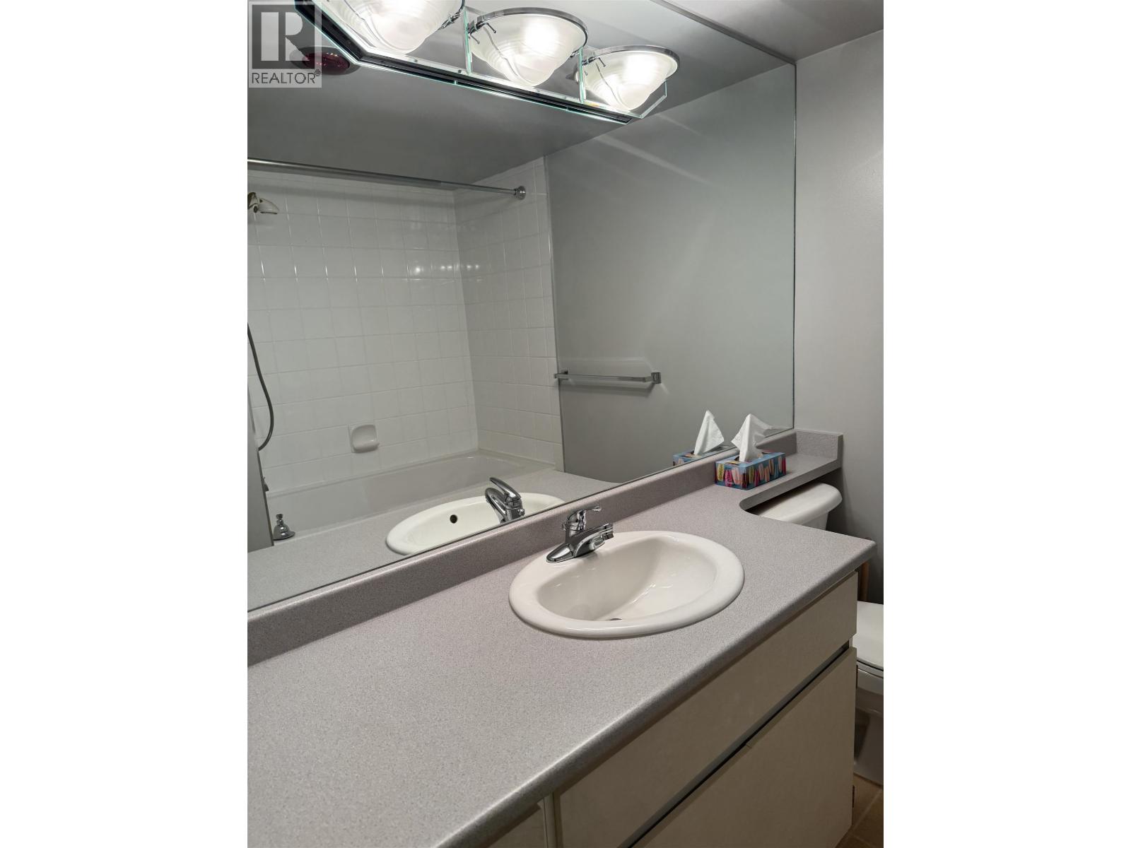 1401 3755 Bartlett Court, Burnaby, British Columbia  V3J 7G7 - Photo 17 - R3070573