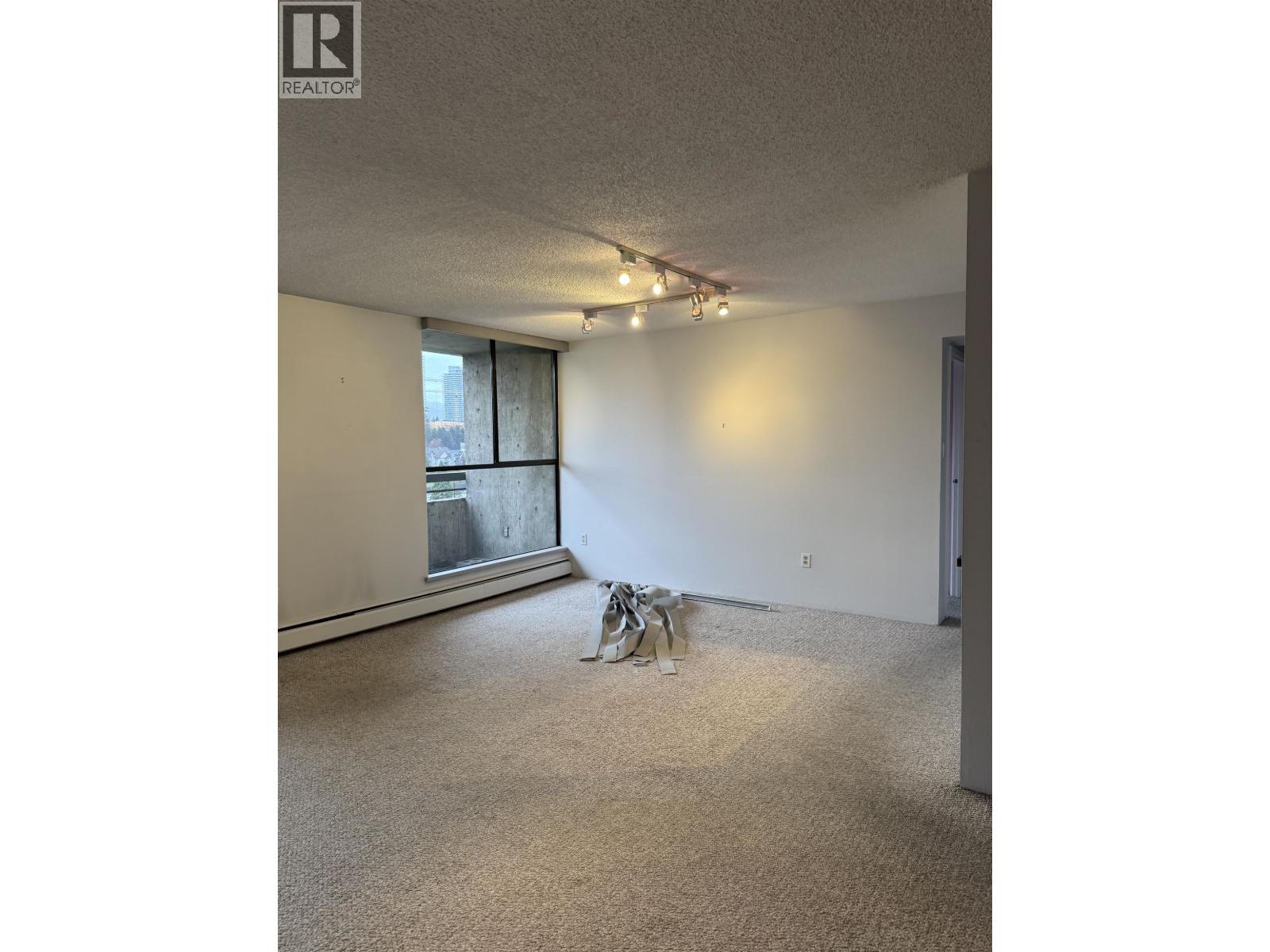 1401 3755 Bartlett Court, Burnaby, British Columbia  V3J 7G7 - Photo 7 - R3070573