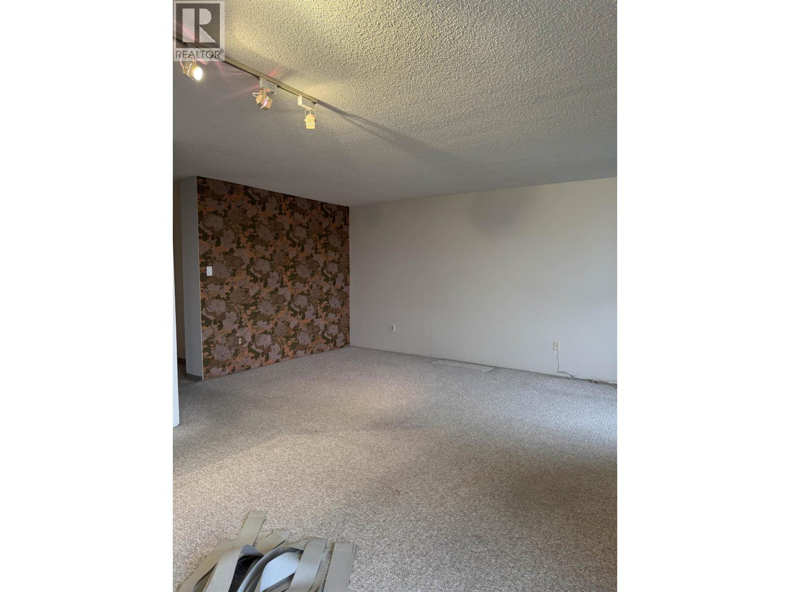 1401 3755 Bartlett Court, Burnaby, British Columbia  V3J 7G7 - Photo 8 - R3070573