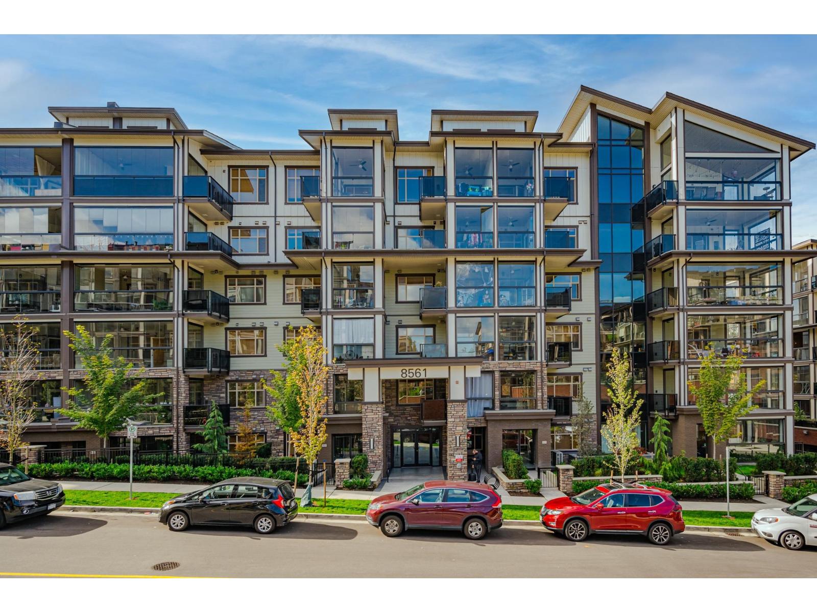 404 8561 203a St Street, Langley, British Columbia  V2Y 3L7 - Photo 2 - R3069318