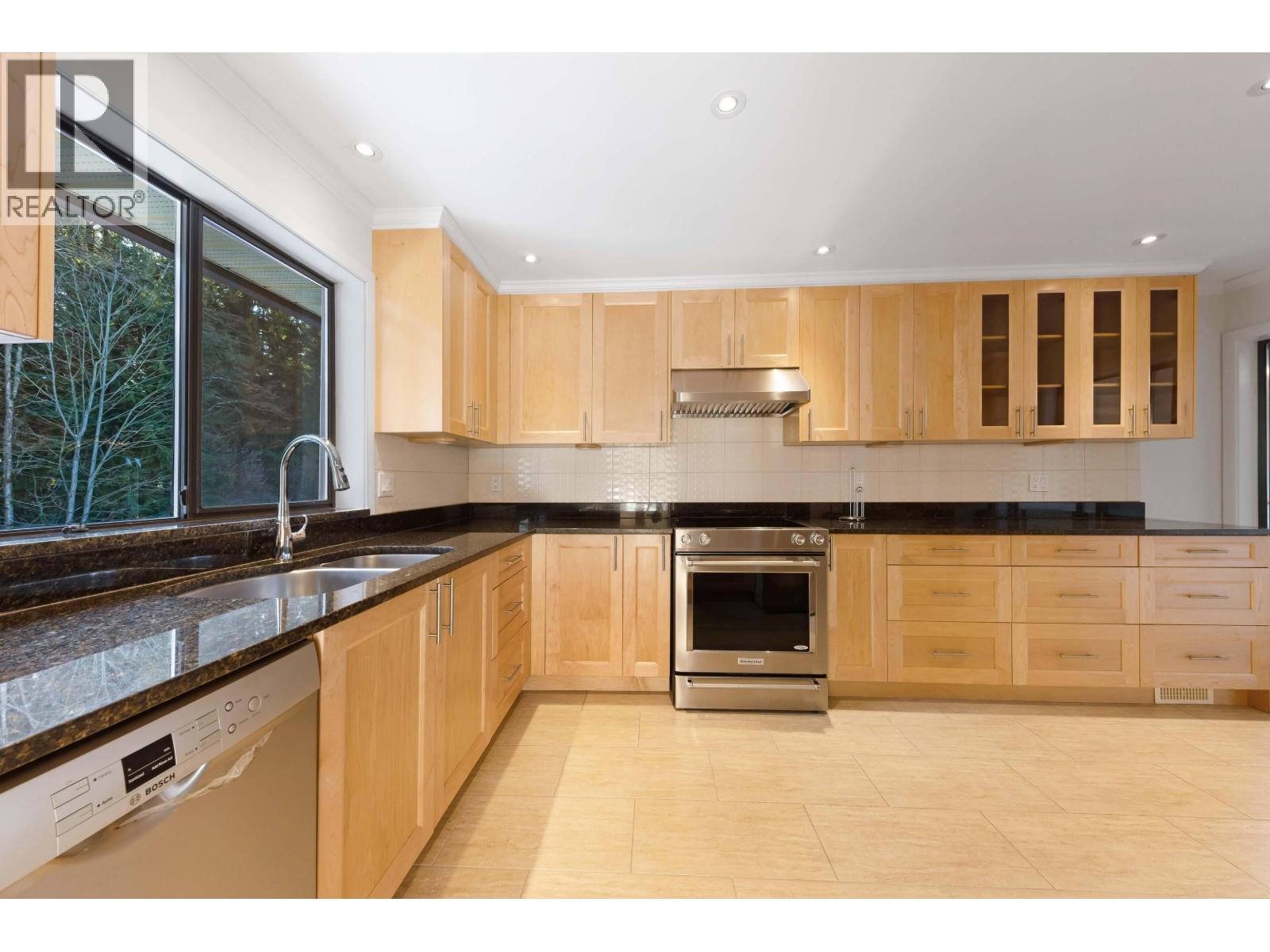 1273 Lynwood Avenue, Port Coquitlam, British Columbia  V3B 6H1 - Photo 9 - R3070591