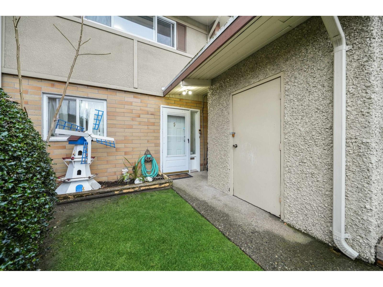 5 2048 Mccallum Road, Abbotsford, British Columbia  V2S 3N4 - Photo 3 - R3070558