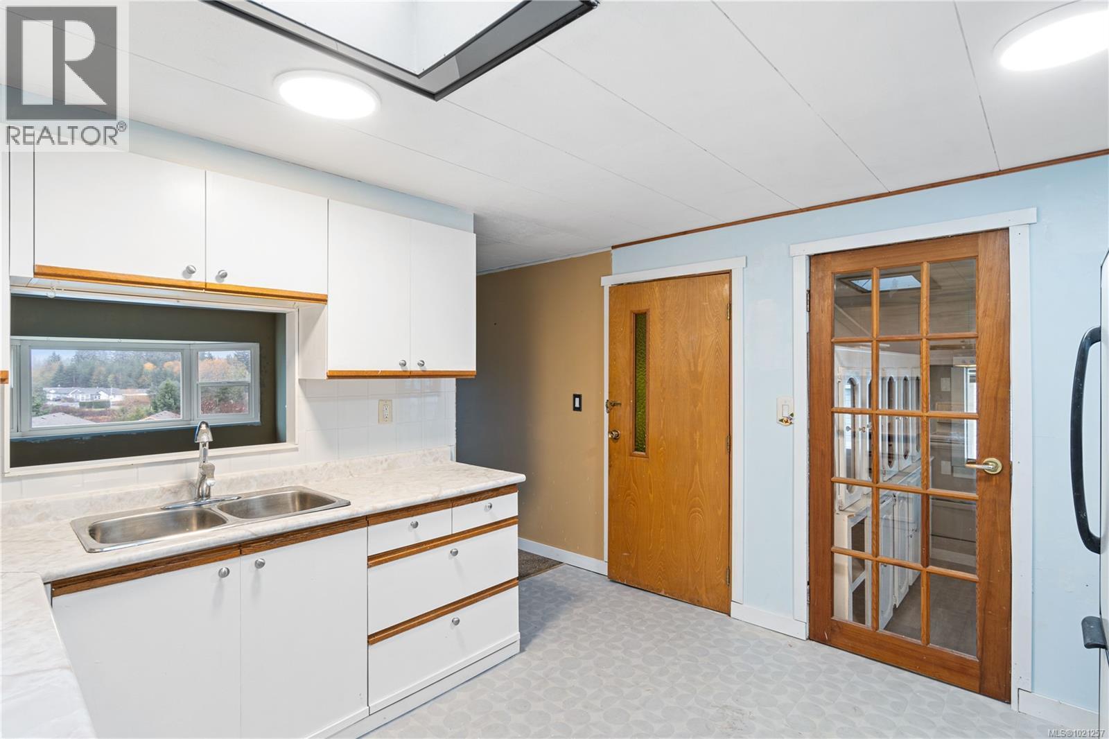 41 6245 Metral Dr, Nanaimo, British Columbia  V9T 6P8 - Photo 4 - 1021257