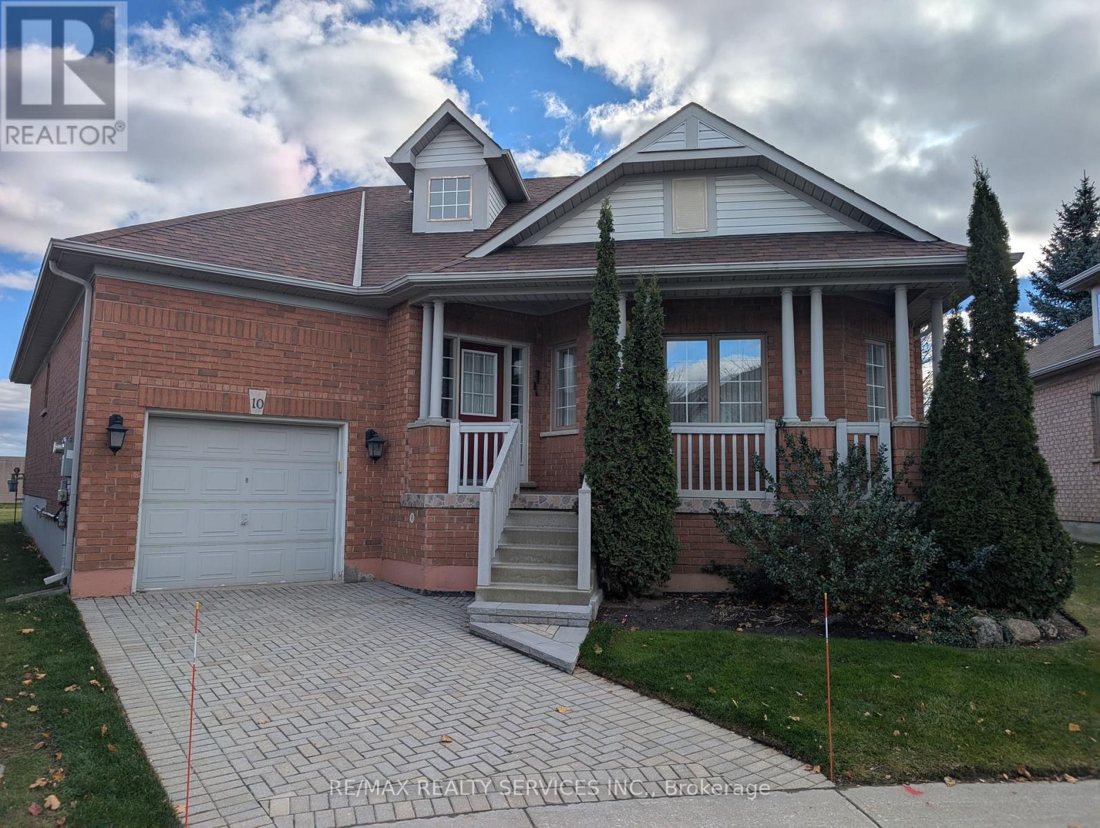 10 Orchard Park Gate, Brampton, Ontario  L6R 1W5 - Photo 1 - W12561640