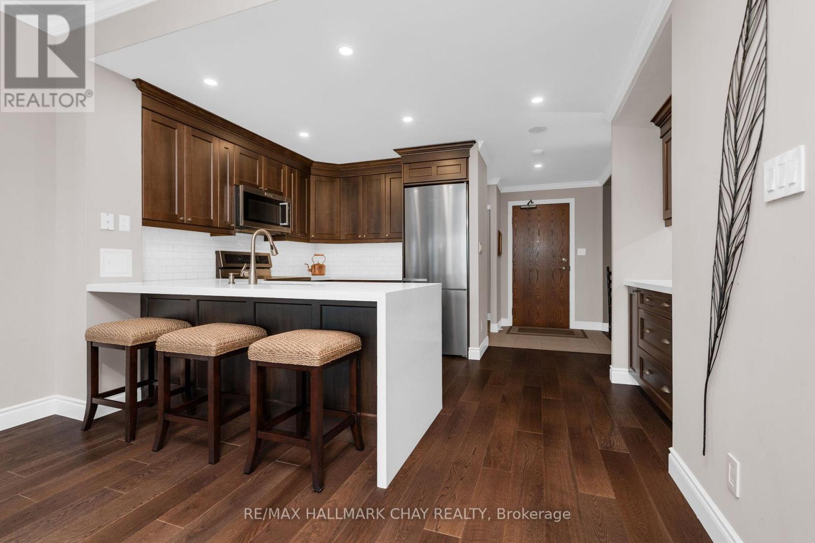 1504 - 37 Ellen Street, Barrie, Ontario  L4N 6G2 - Photo 9 - S12579472