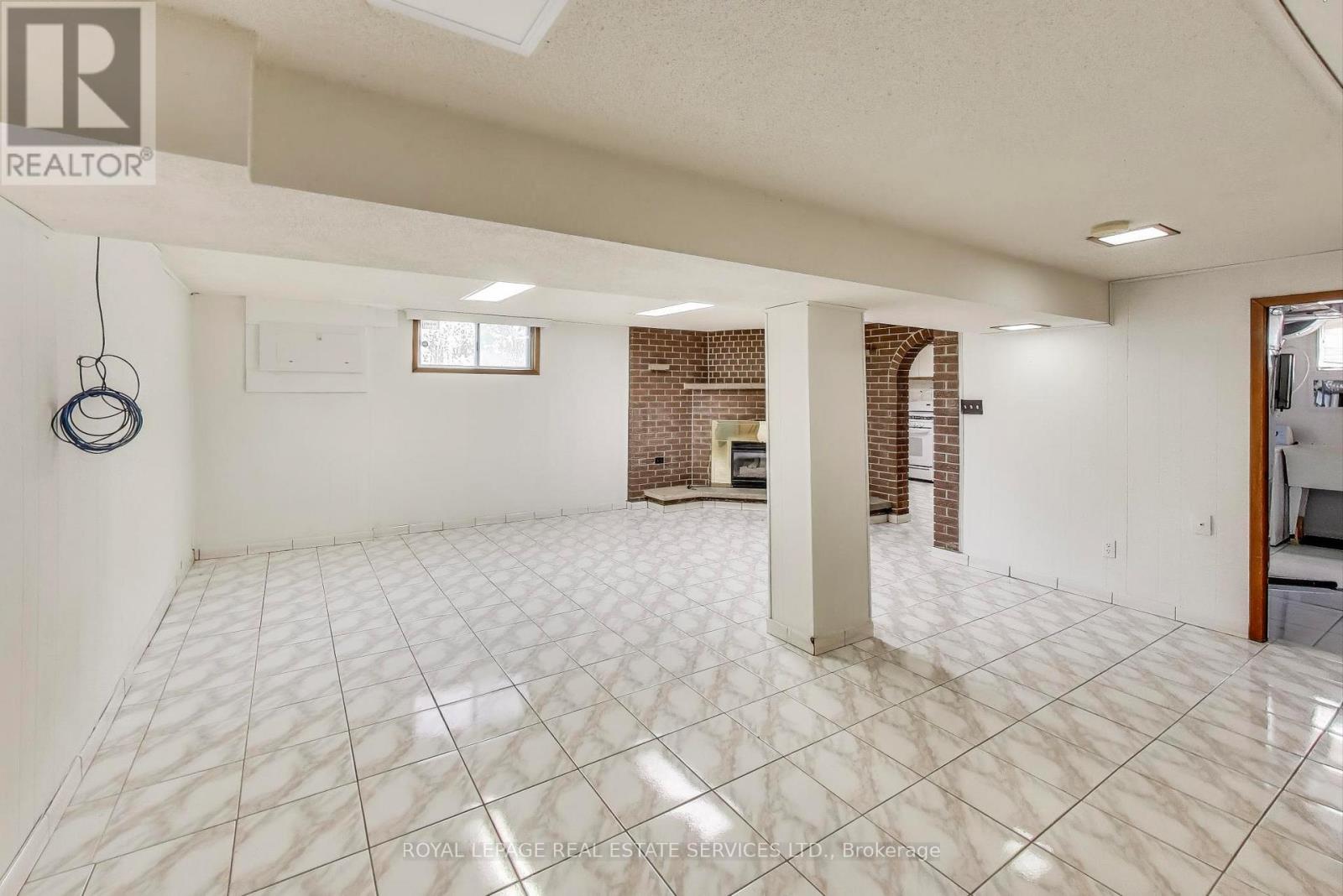 251 Driftwood Avenue, Toronto, Ontario  M3N 2N6 - Photo 21 - W12581772