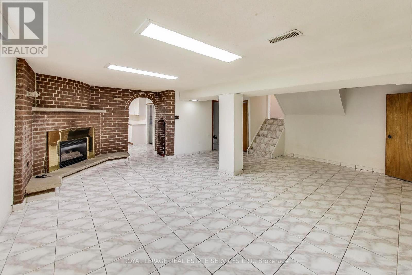 251 Driftwood Avenue, Toronto, Ontario  M3N 2N6 - Photo 20 - W12581772