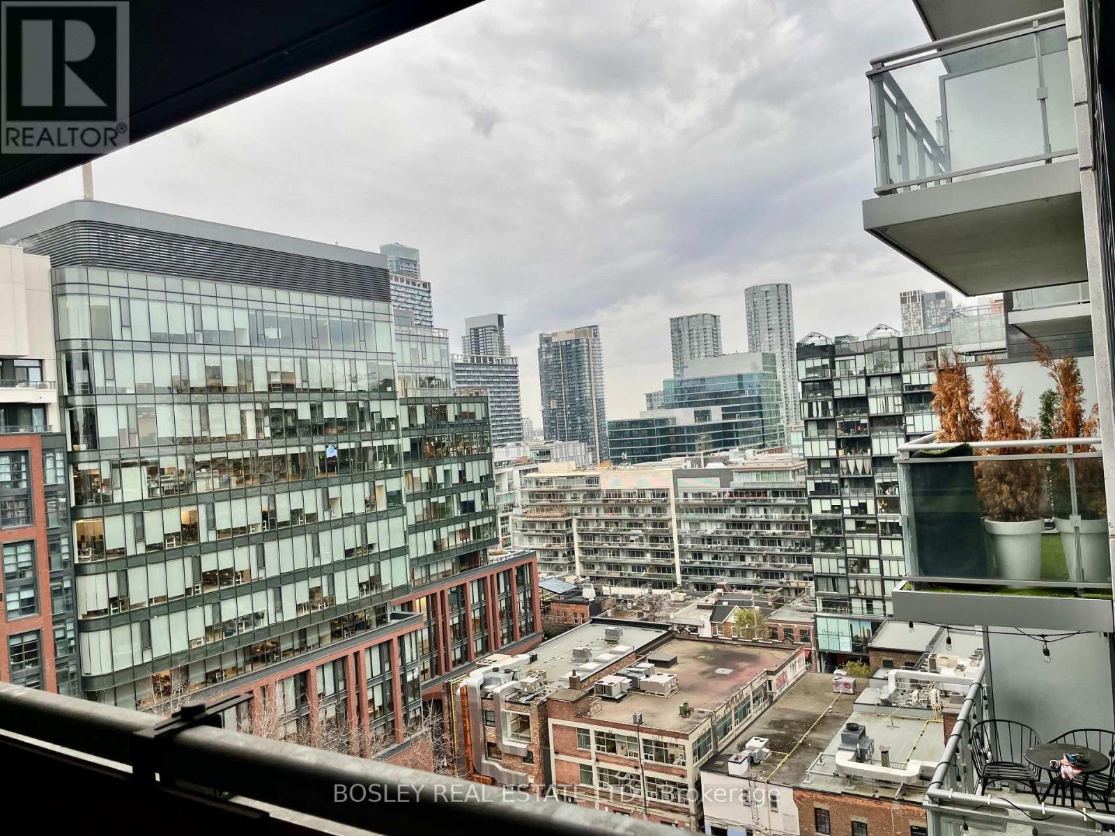 1719 - 525 Adelaide Street W, Toronto, Ontario  M5V 0N7 - Photo 11 - C12582548