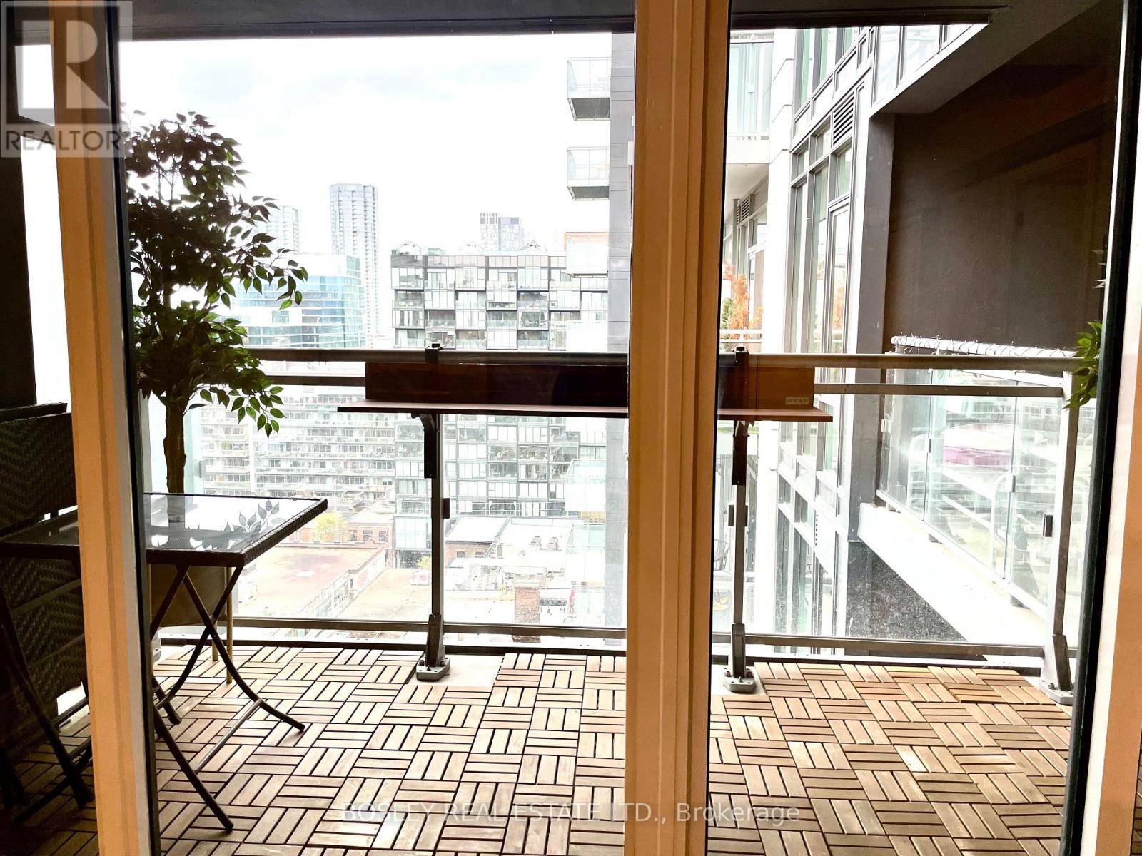 1719 - 525 Adelaide Street W, Toronto, Ontario  M5V 0N7 - Photo 15 - C12582548