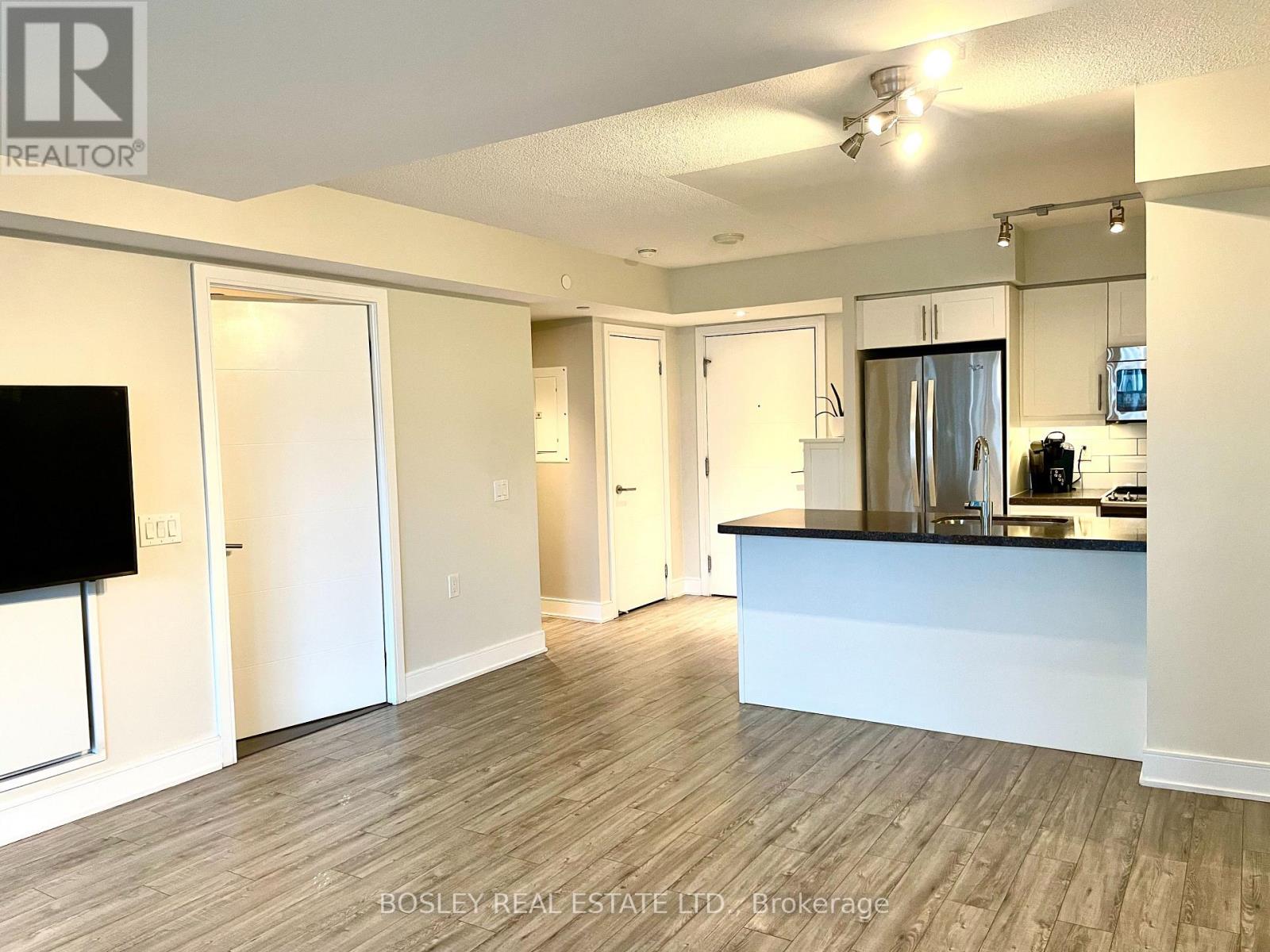 1719 - 525 Adelaide Street W, Toronto, Ontario  M5V 0N7 - Photo 2 - C12582548