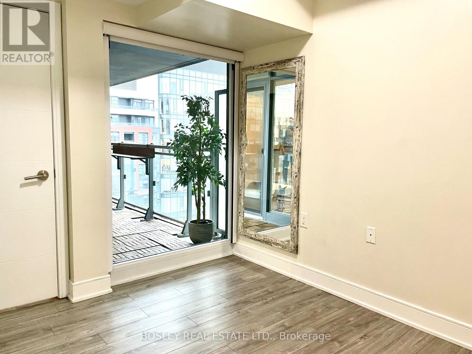 1719 - 525 Adelaide Street W, Toronto, Ontario  M5V 0N7 - Photo 21 - C12582548