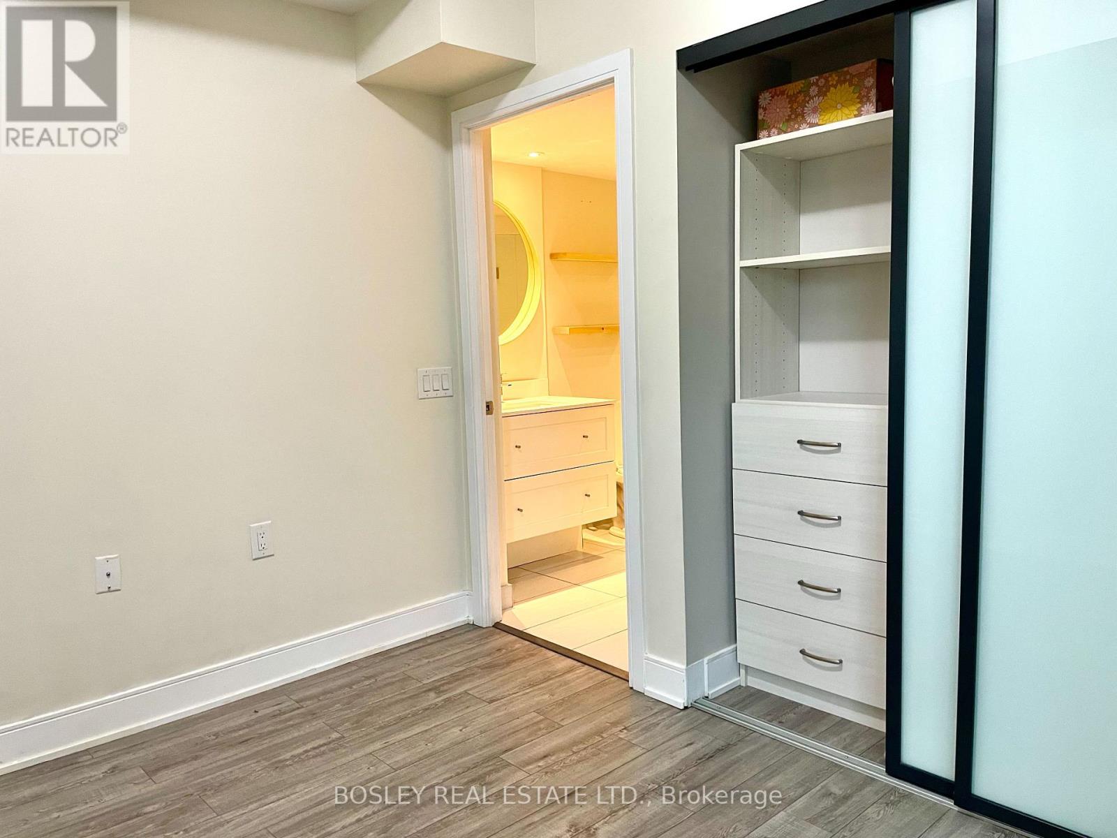 1719 - 525 Adelaide Street W, Toronto, Ontario  M5V 0N7 - Photo 23 - C12582548