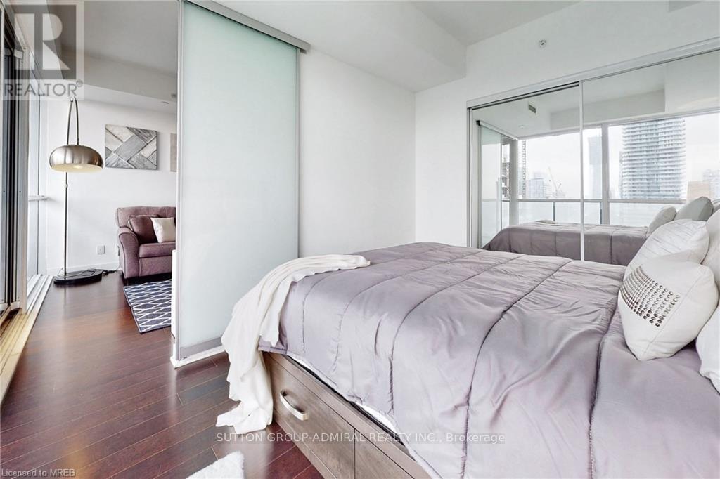 3706 - 15 Grenville Street, Toronto, Ontario  M4Y 0B9 - Photo 7 - C12582582