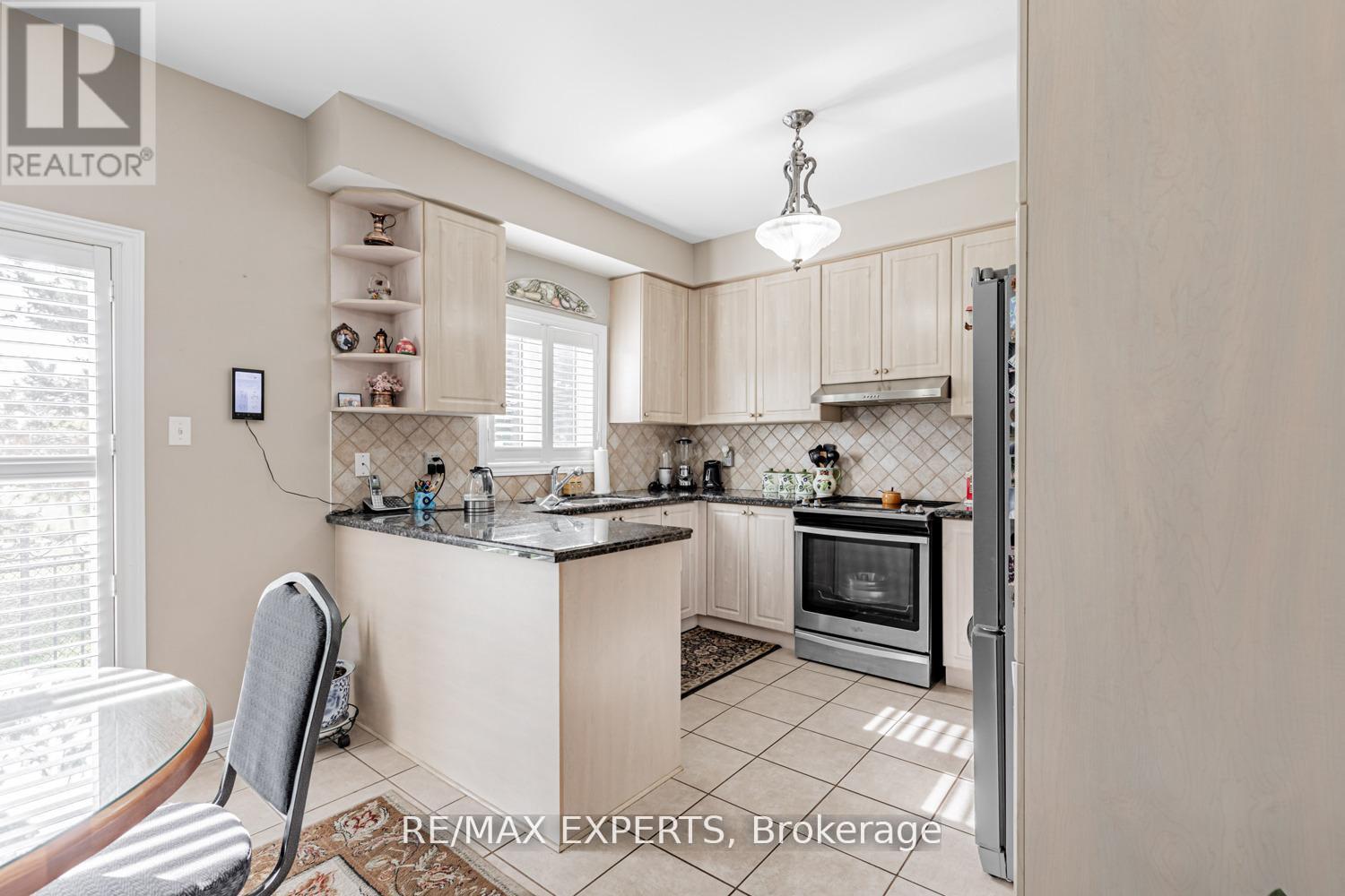 141 Michelle Drive, Vaughan, Ontario  L4L 9E1 - Photo 18 - N12582592