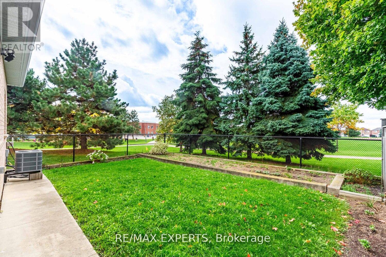 141 Michelle Drive, Vaughan, Ontario  L4L 9E1 - Photo 30 - N12582592